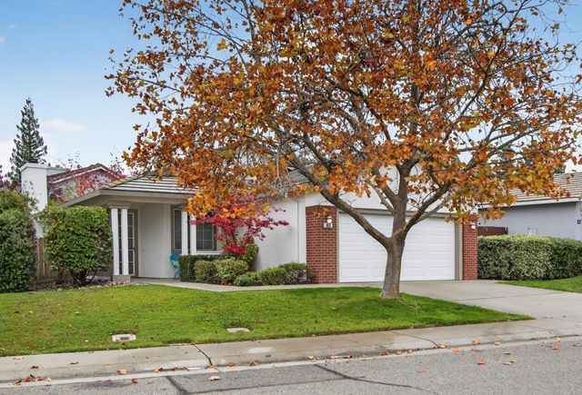 860 Rathbone Cir, Folsom, CA 95630