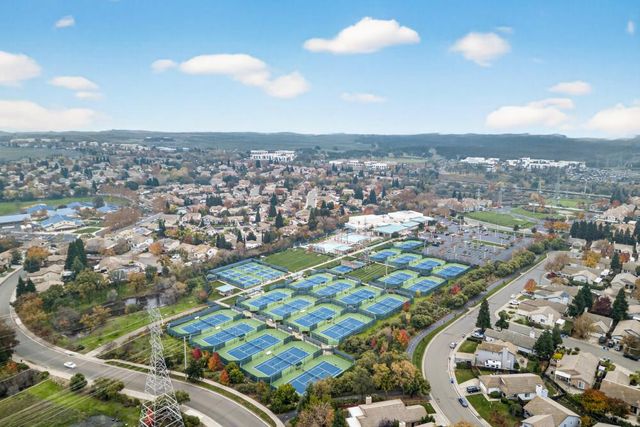 860 Rathbone Cir, Folsom, CA 95630