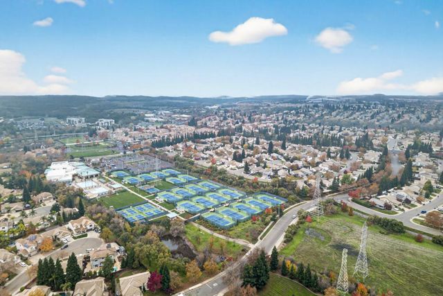 860 Rathbone Cir, Folsom, CA 95630