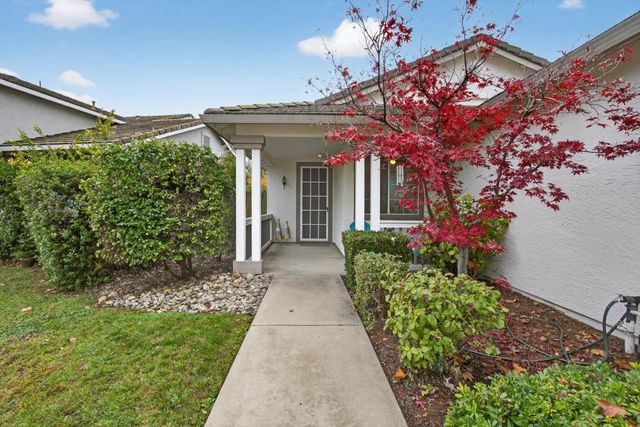 860 Rathbone Cir, Folsom, CA 95630