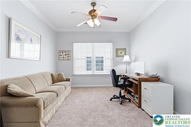 18 Devonshire Drive, Easton, PA 18045