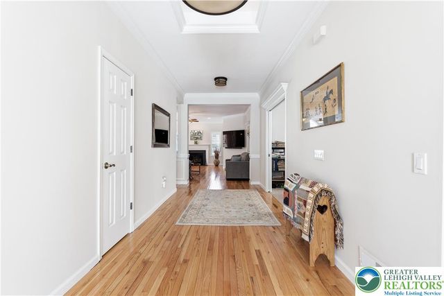 18 Devonshire Drive, Easton, PA 18045