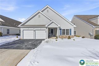 18 Devonshire Drive, Easton, PA 18045