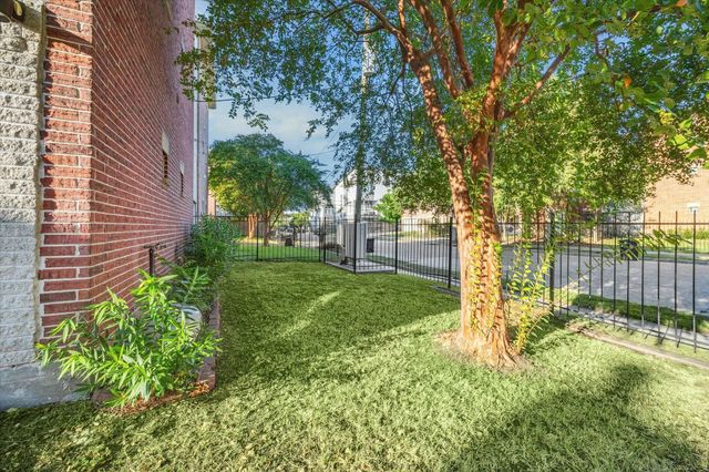 9710 Riddlewood Lane, Houston, TX 77025
