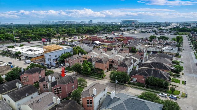 9710 Riddlewood Lane, Houston, TX 77025
