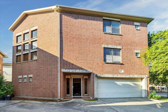 9710 Riddlewood Lane, Houston, TX 77025