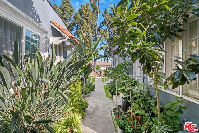 2531 Hillcrest Drive, Los Angeles, CA 90016