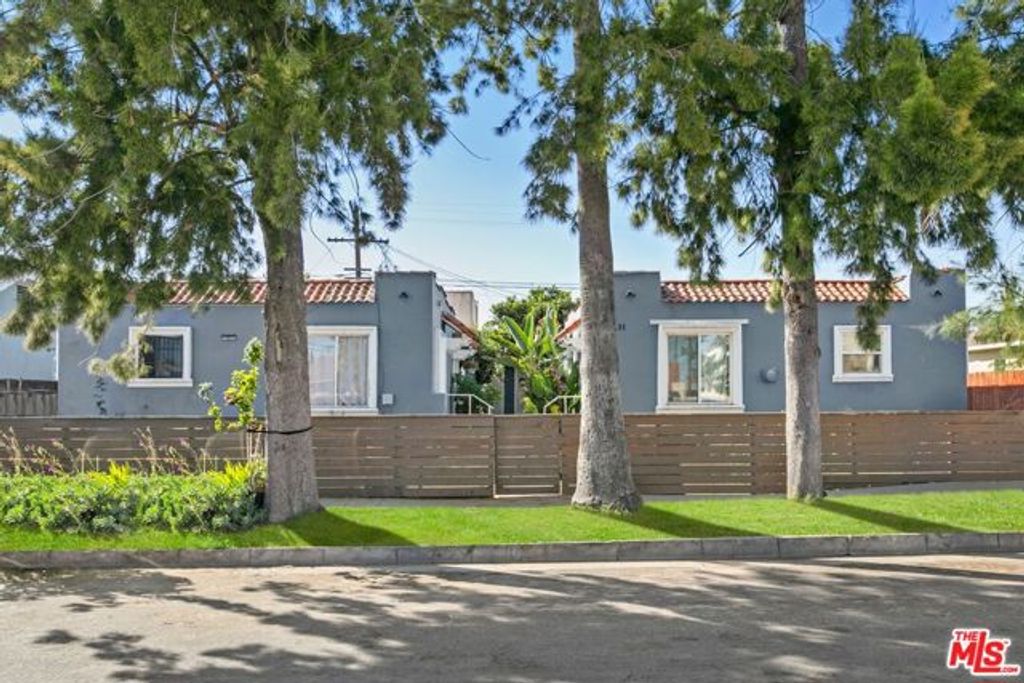 2531 Hillcrest Drive, Los Angeles, CA 90016
