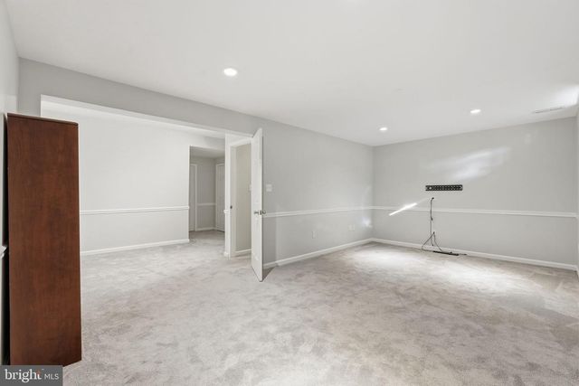 6739 ROCKLEDGE PL, Centreville, VA 20121