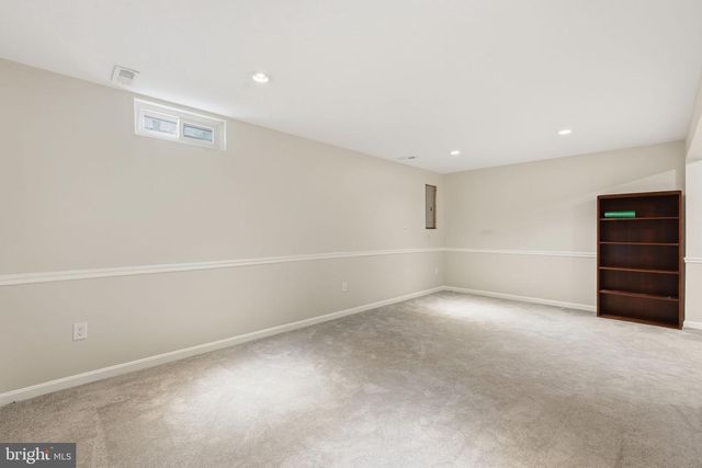 6739 ROCKLEDGE PL, Centreville, VA 20121