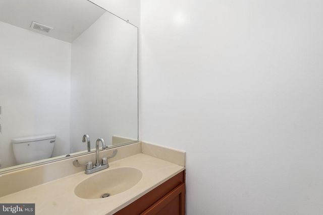 6739 ROCKLEDGE PL, Centreville, VA 20121