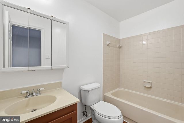 6739 ROCKLEDGE PL, Centreville, VA 20121