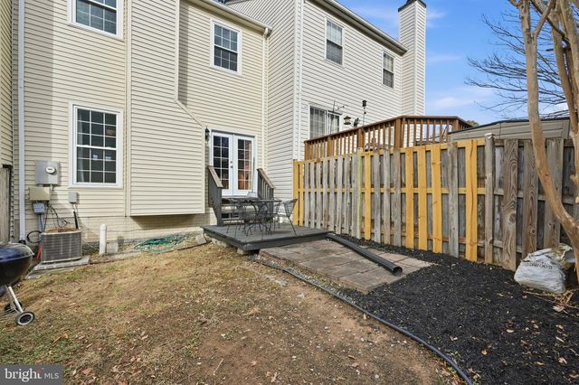 6739 ROCKLEDGE PL, Centreville, VA 20121