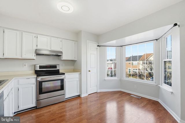 6739 ROCKLEDGE PL, Centreville, VA 20121