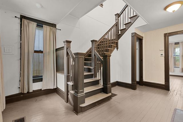 812 E 10th Street, Chattanooga, TN 37403