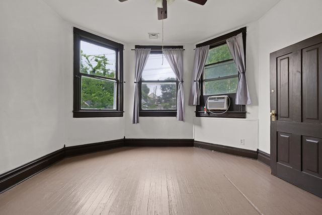 812 E 10th Street, Chattanooga, TN 37403
