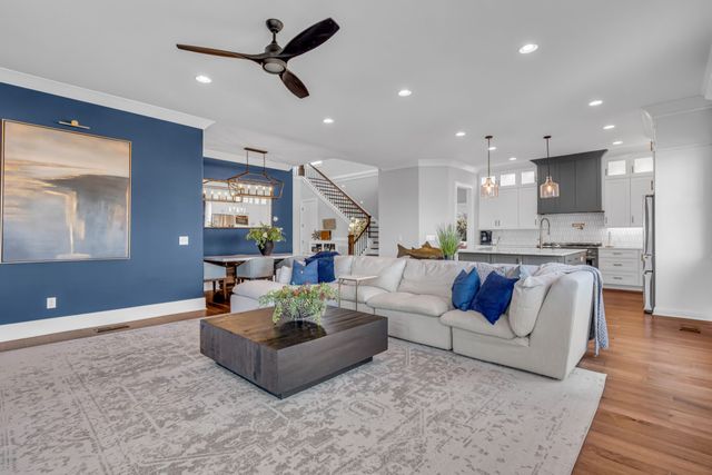 541 Lakeview Cir, Mount Juliet, TN 37122