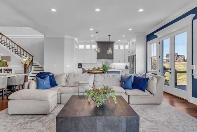 541 Lakeview Cir, Mount Juliet, TN 37122