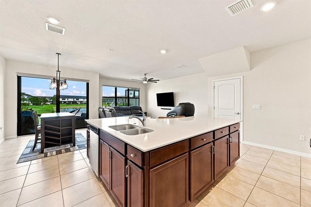 4480 W Appleton Cir W, Oakland Park, FL 33309
