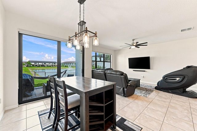 4480 W Appleton Cir W, Oakland Park, FL 33309