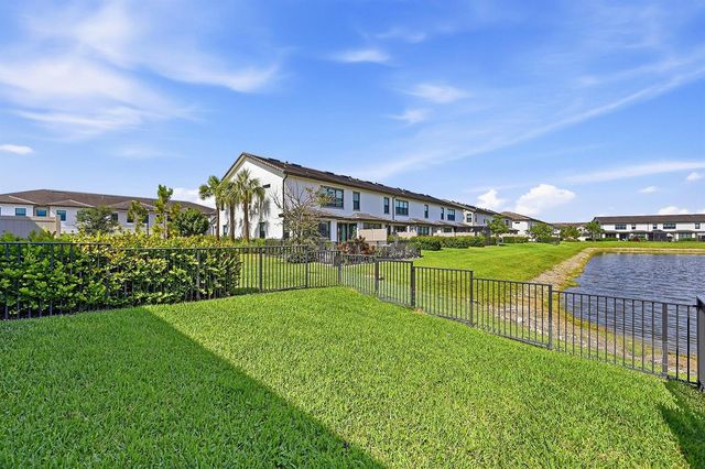4480 W Appleton Cir W, Oakland Park, FL 33309
