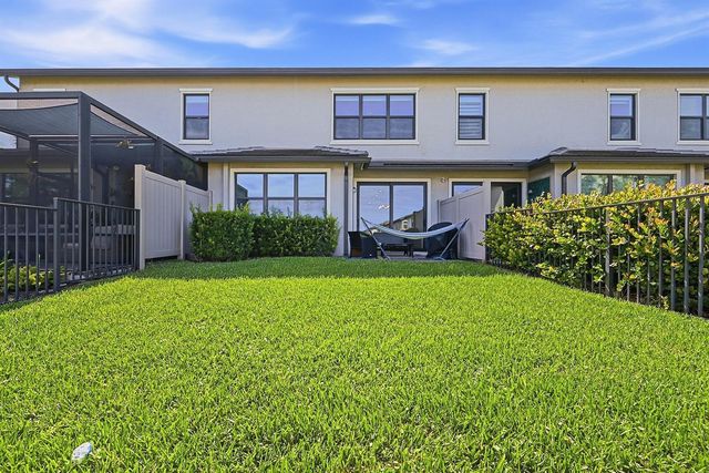 4480 W Appleton Cir W, Oakland Park, FL 33309