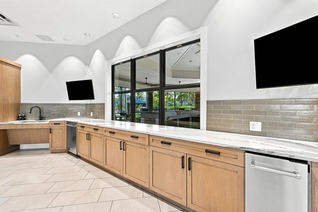 4480 W Appleton Cir W, Oakland Park, FL 33309