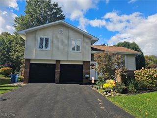 155 Heritage Ln Lane, Cortland, OH 44410