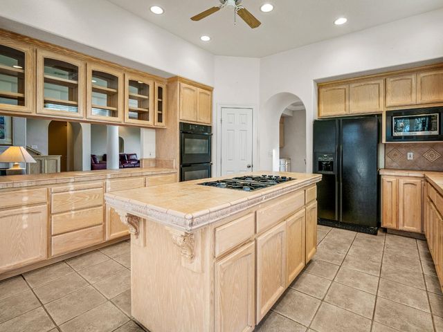 634 Lakecrest Dr, El Dorado Hills, CA 95762