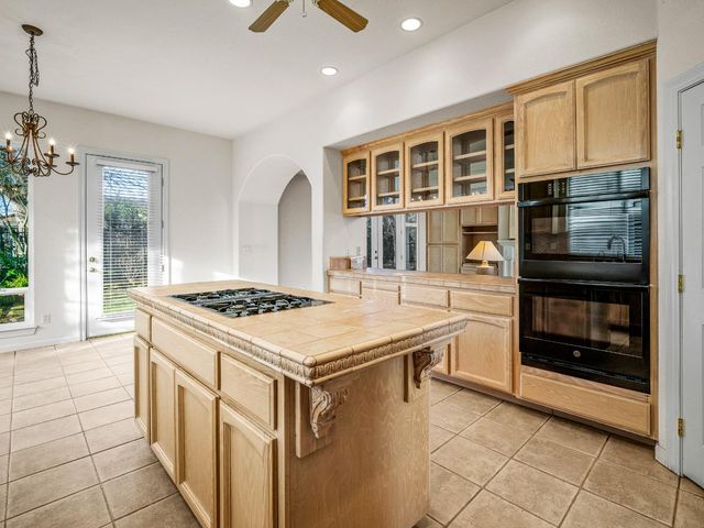 634 Lakecrest Dr, El Dorado Hills, CA 95762