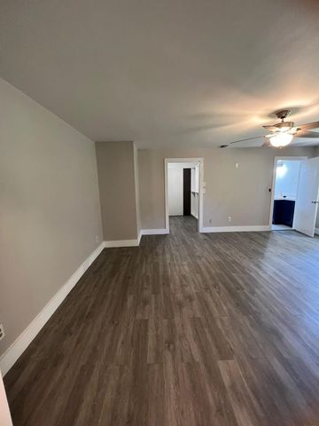 1699 NW 7th Terrace, Pompano Beach, FL 33060