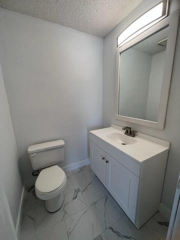 1699 NW 7th Terrace, Pompano Beach, FL 33060