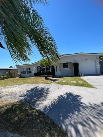 1699 NW 7th Terrace, Pompano Beach, FL 33060