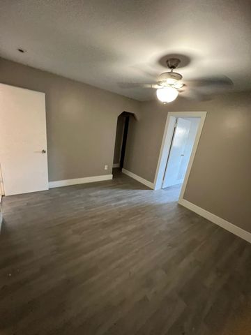 1699 NW 7th Terrace, Pompano Beach, FL 33060