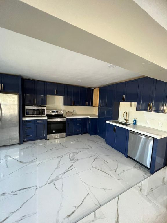 1699 NW 7th Terrace, Pompano Beach, FL 33060