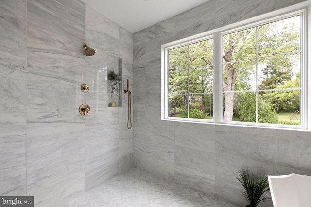 6179 HARDY DR, Mclean, VA 22101