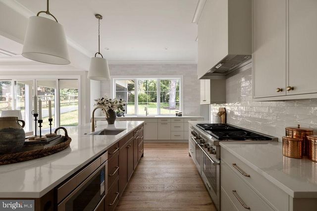 6179 HARDY DR, Mclean, VA 22101
