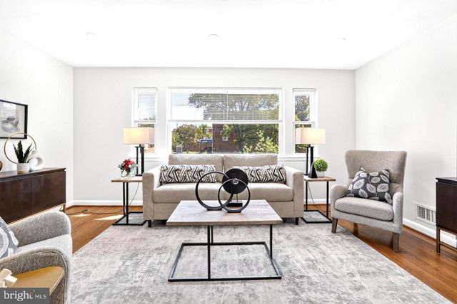 5129 CHILLUM PL NE, Washington, DC 20011