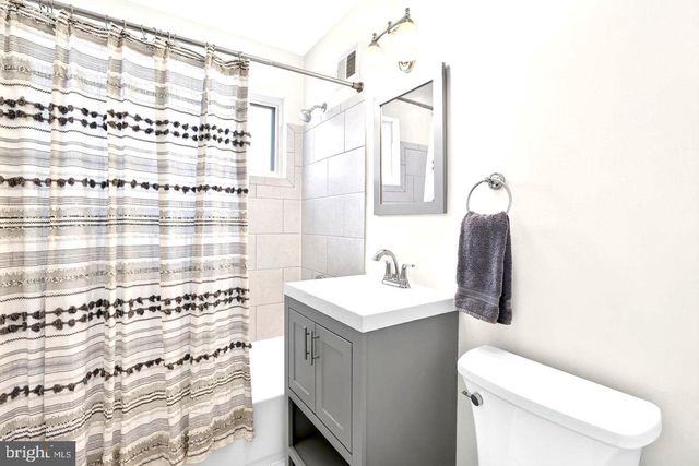 5129 CHILLUM PL NE, Washington, DC 20011