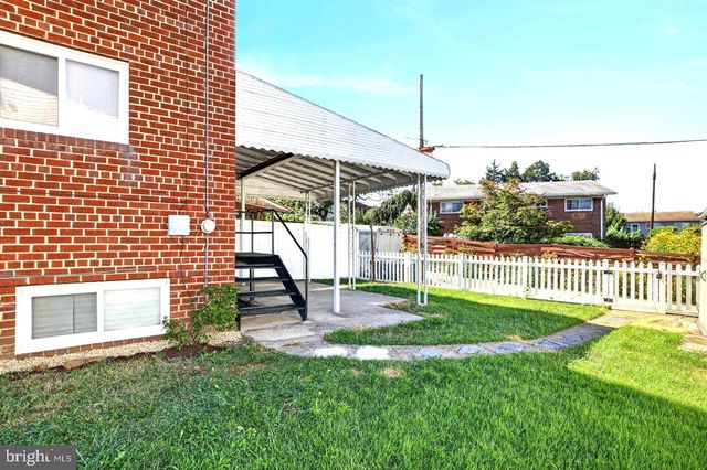 5129 CHILLUM PL NE, Washington, DC 20011
