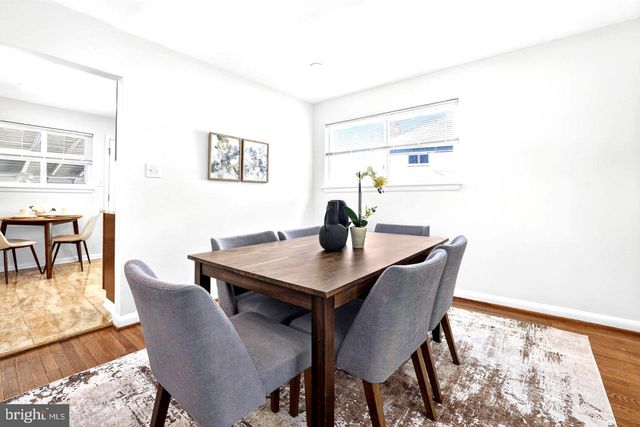 5129 CHILLUM PL NE, Washington, DC 20011