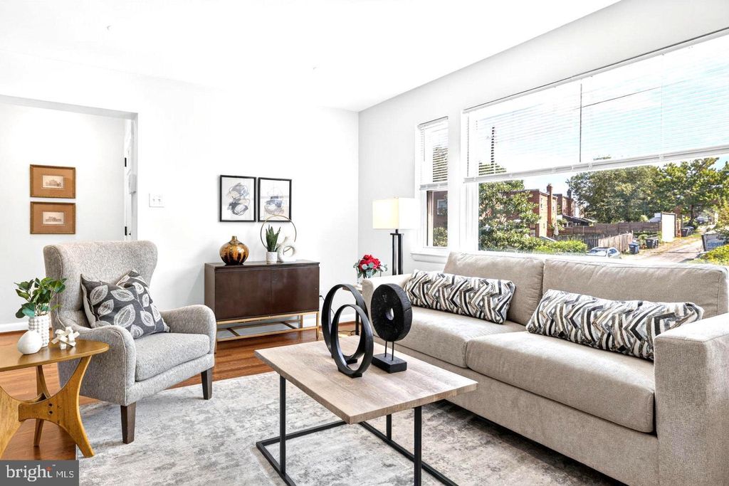 5129 CHILLUM PL NE, Washington, DC 20011