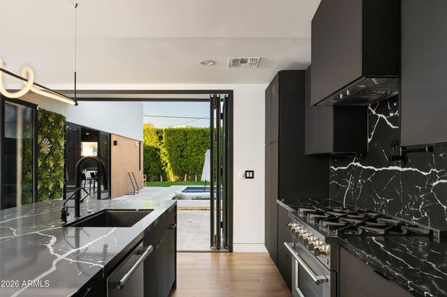 4334 E LEWIS Avenue, Phoenix, AZ 85008