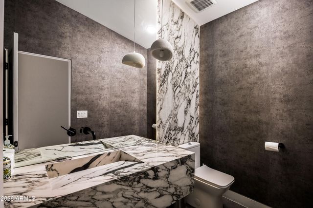 4334 E LEWIS Avenue, Phoenix, AZ 85008