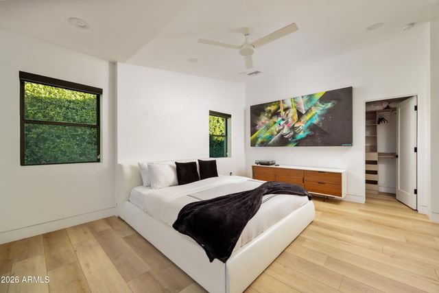 4334 E LEWIS Avenue, Phoenix, AZ 85008