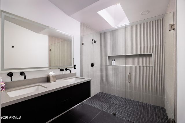 4334 E LEWIS Avenue, Phoenix, AZ 85008