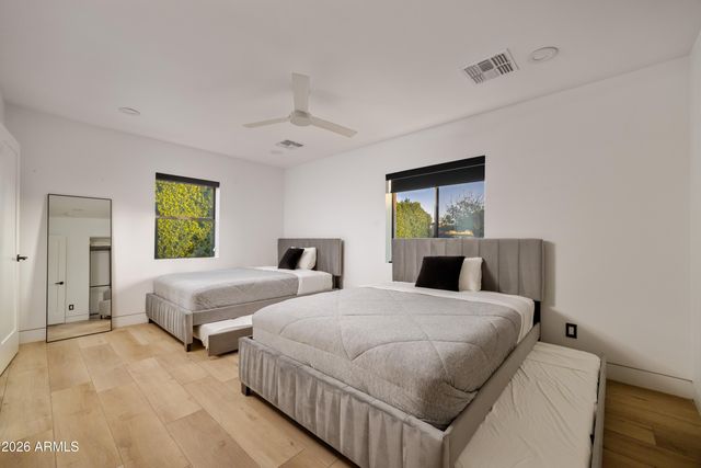 4334 E LEWIS Avenue, Phoenix, AZ 85008