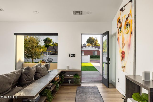 4334 E LEWIS Avenue, Phoenix, AZ 85008