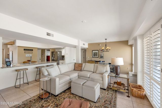11792 N Via De La Verbenita, Oro Valley, AZ 85737