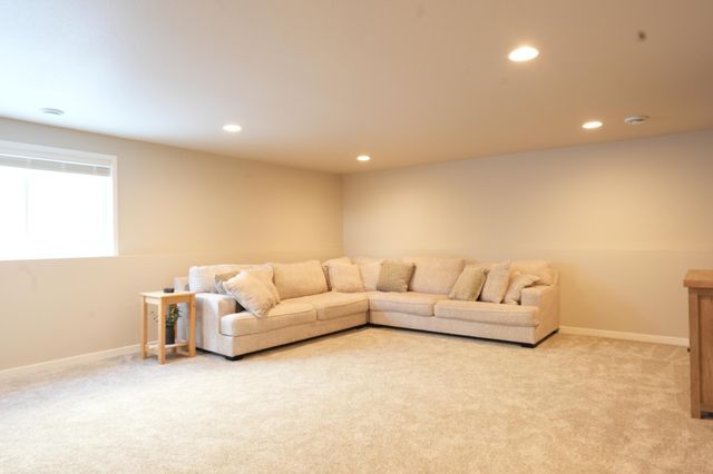 7330 26th Street S, Fargo, ND 58104